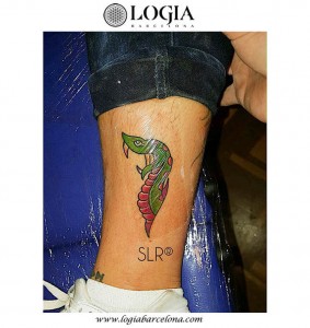 tatuaje-serpiente-gemelo-color-logia-barcelona-larosa               